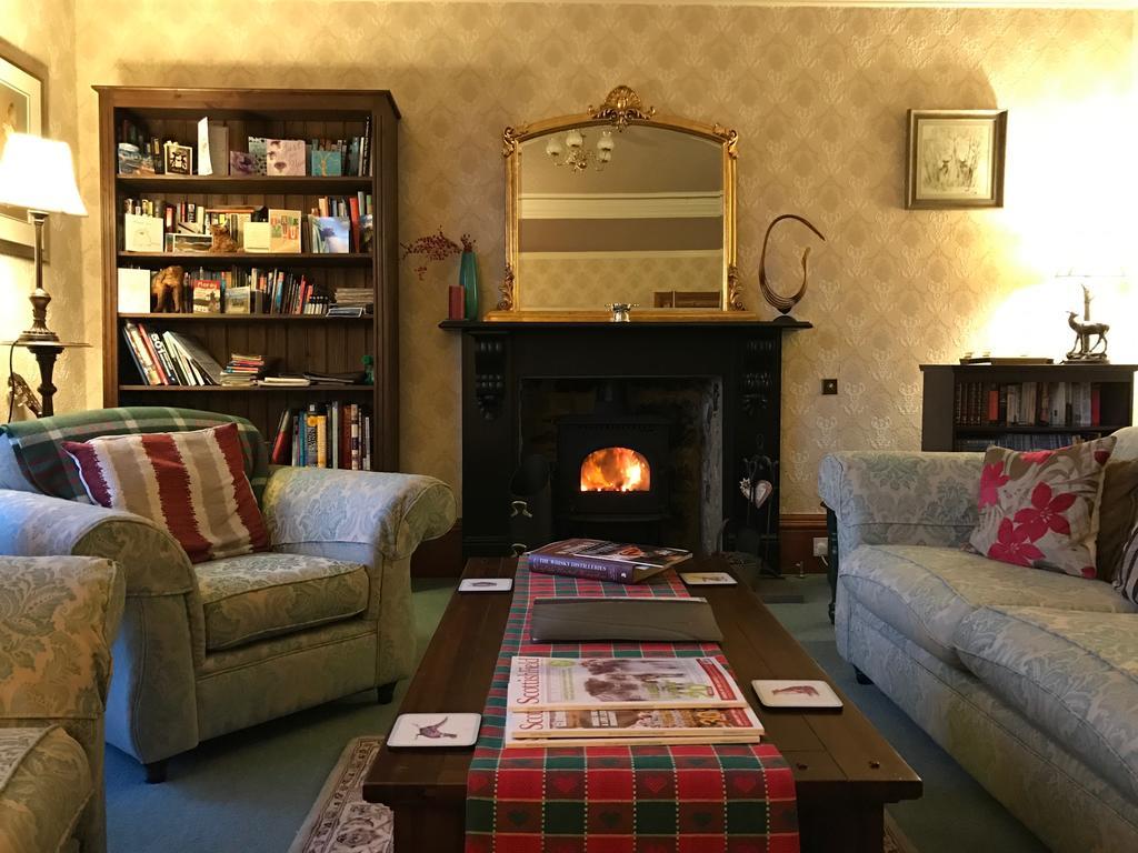 Rossmor Bed & Breakfast Grantown-on-Spey Exterior photo