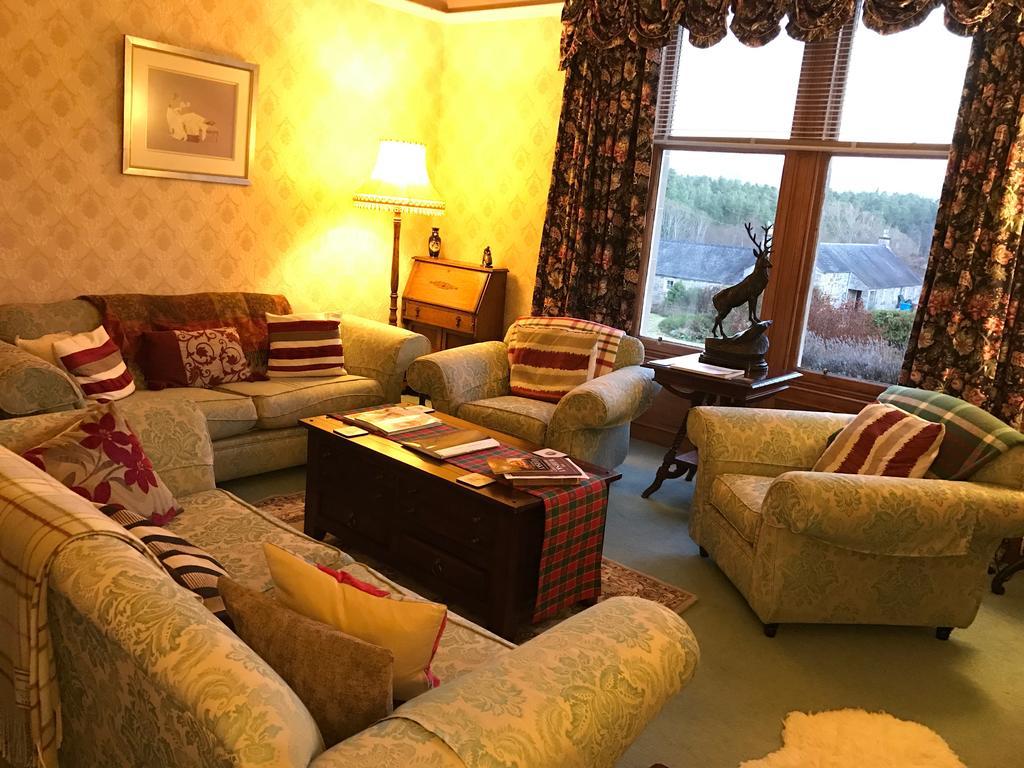 Rossmor Bed & Breakfast Grantown-on-Spey Exterior photo