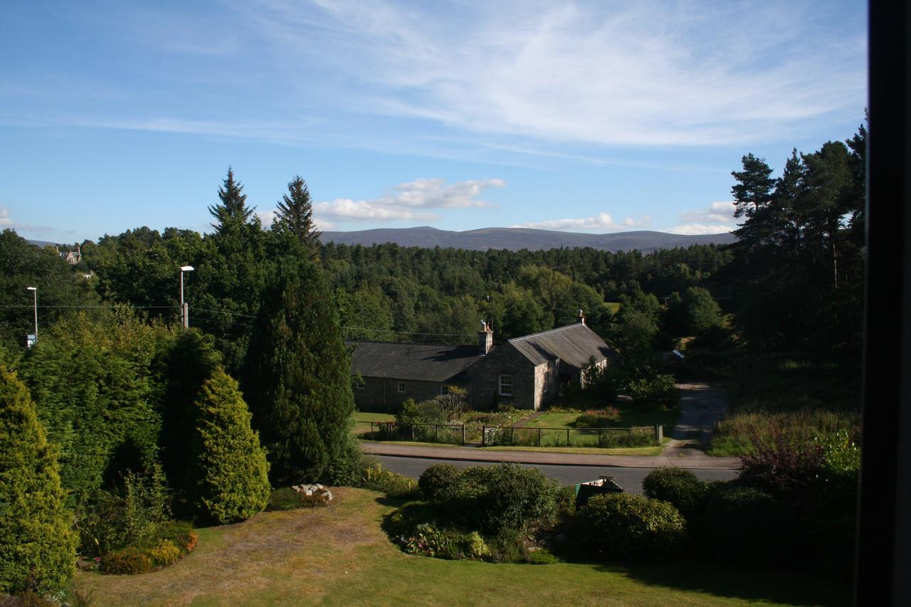 Rossmor Bed & Breakfast Grantown-on-Spey Exterior photo