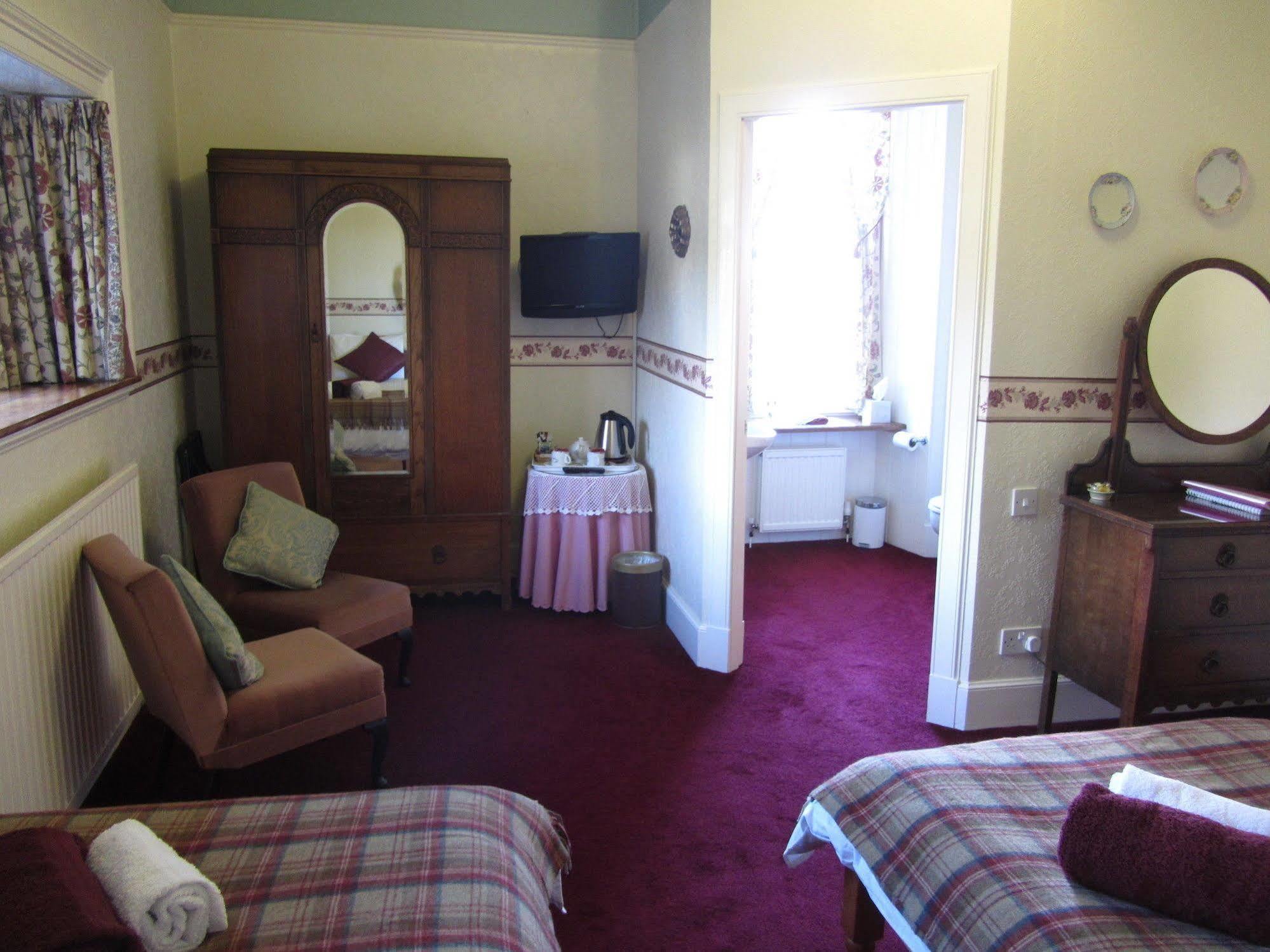 Rossmor Bed & Breakfast Grantown-on-Spey Exterior photo
