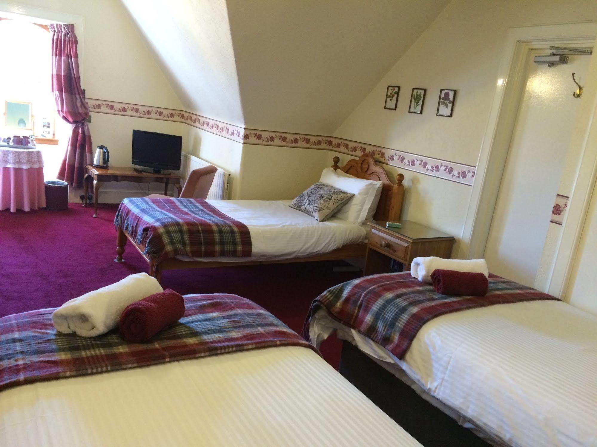 Rossmor Bed & Breakfast Grantown-on-Spey Exterior photo