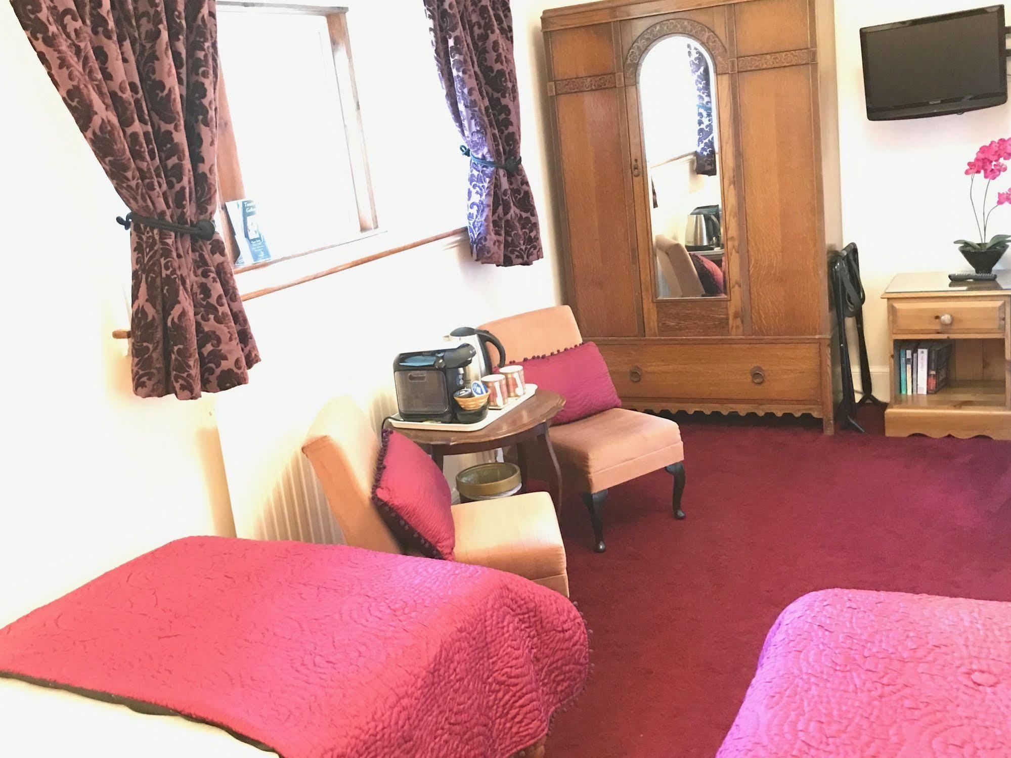 Rossmor Bed & Breakfast Grantown-on-Spey Exterior photo
