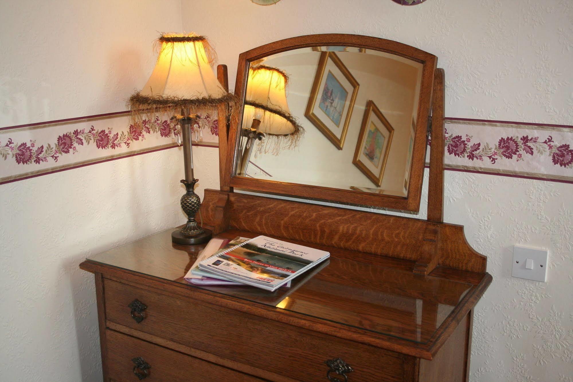 Rossmor Bed & Breakfast Grantown-on-Spey Exterior photo