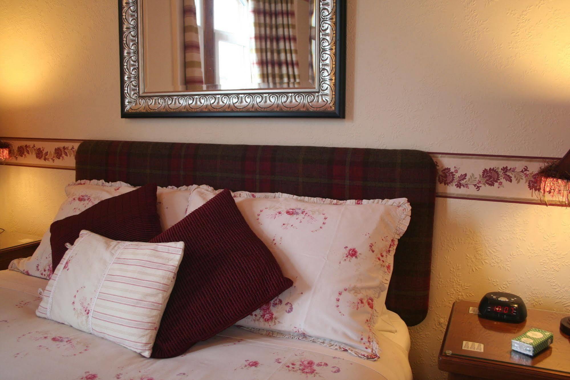 Rossmor Bed & Breakfast Grantown-on-Spey Exterior photo